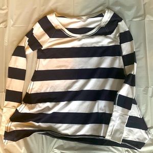 Lululemon dancer long sleeved size 8